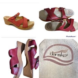 DANSKO SELA‎ RED LEATHER SLIDE SANDAL wooden 2.25” heel. SIZE 39/ Us 8.5